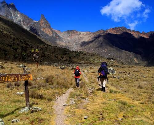 6-Day Mount Kenya Climbing via Naro Moru to Sirimon